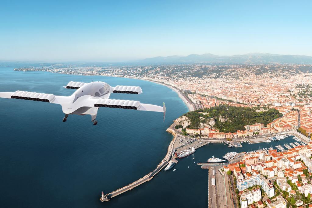 #NEWS | Lilium has firmed plans to establish an eVTOL aircraft network which will connect popular destinations in the South of France region in 2026.

Read more at AviationSource!

aviationsourcenews.com/general-aviati…

#Lilium #eVTOL #France #AvGeek