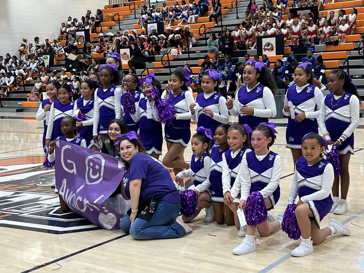 Congratulations to our Think Together Avalon Cheer Team for placing 3rd at the @ValVerdeUSD District Cheer Competition. Great job ladies! #FalconsUnitedInExcellence @thinktogether