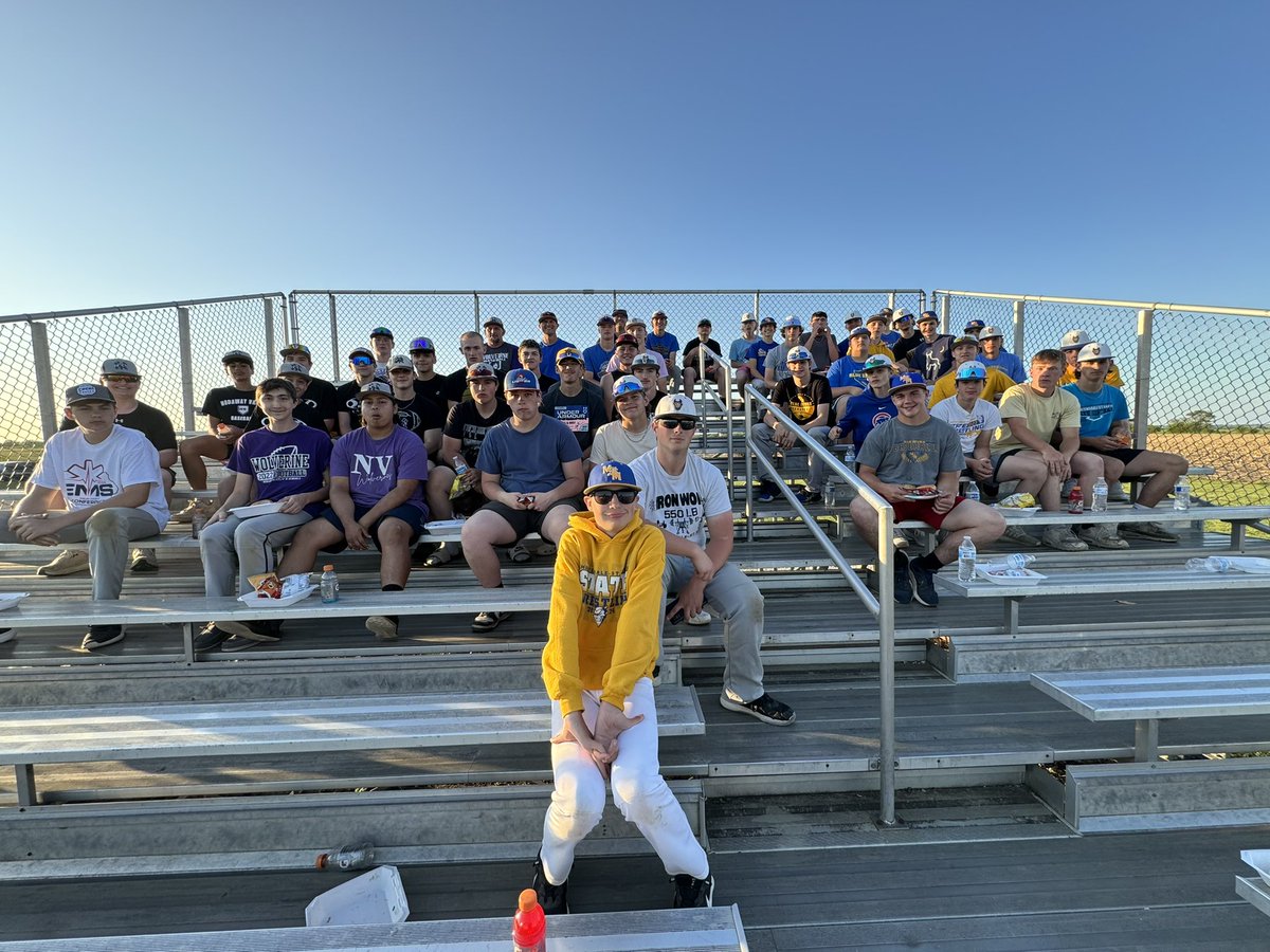 baseballMSTM's tweet photo. In lieu of our matchup against Nodaway Valley, they made the trek up to St. Marys for a joint practice and some dinner. 

Beautiful night for a fun night of baseball! 

#POIpride 
@Nodaway_Valley 
@MSTM_BlueDevils https://t.co/IfQHwRmHUM