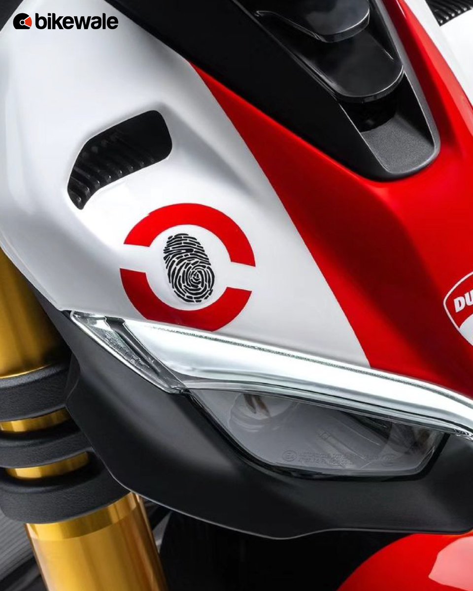 BikeWale's tweet photo. How much would you rate the #Ducati #StreetfighterV4 #SupremeEdition out of 10 in terms of looks?
#bwphotos #bikeupdates #motorcycleupdates #bikes #motorcycles #bikeupdates #motorcycleupdates #ducatibikes https://t.co/yaHbXGZvlI