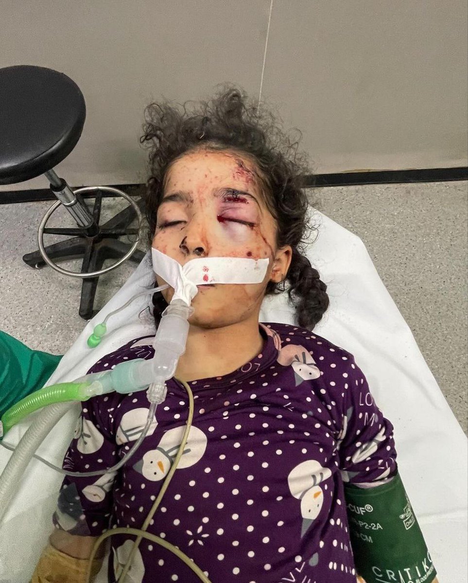 اسرائيل صهيونية مجرمة مارقة خارجة عن القانون الدولي قاتلة الاطفال والنساء امريكا مستبدة حامية المجرمين وناصرة الصهيونية والنازية وشريكة في ابادة النساء والاطفال