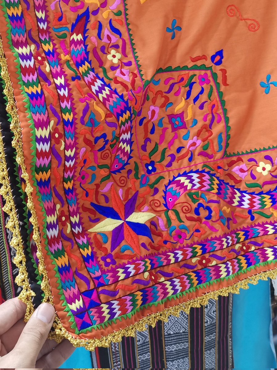 Tinohian

This fabric cost RM1,800