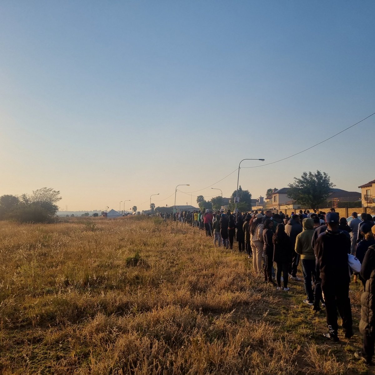 As the sun rises, queue snaking and getting longer. Voting in this Kosmosdal voting station before I head to provide political commentary, contributing to our colourful democracy. Let's not take it for granted. #saelection2024
