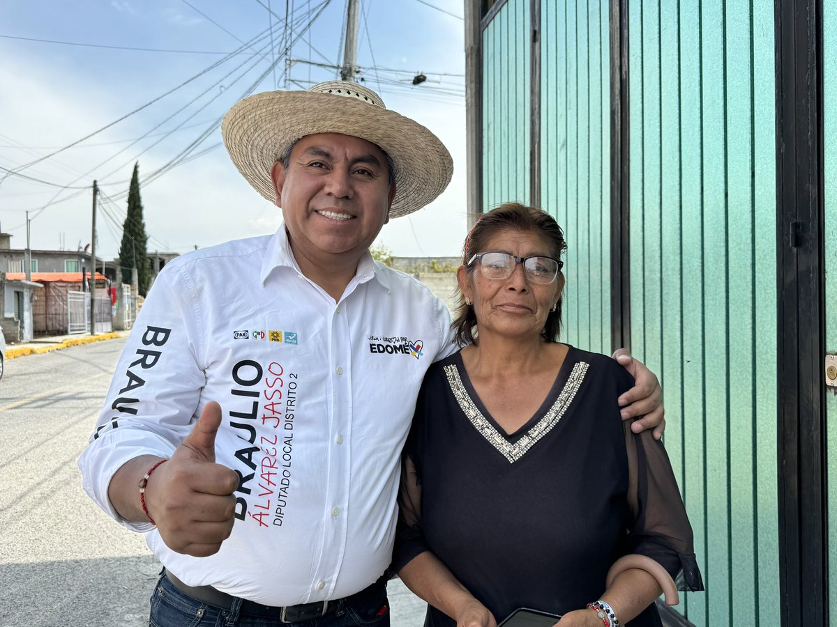 braulioalvarezj's tweet photo. #EsTiempo 
De tener empatía por cada comunidad y colonia.
La mía ha sido una campaña cercana a la gente, estrechando sus manos y caminando sus calles, por eso sé de primera mano qué necesita en cada rincón del #Distrito2Toluca como en #LaMagdalenaOtzacatipan

#VotaPRI https://t.co/vdI3gKqVIc