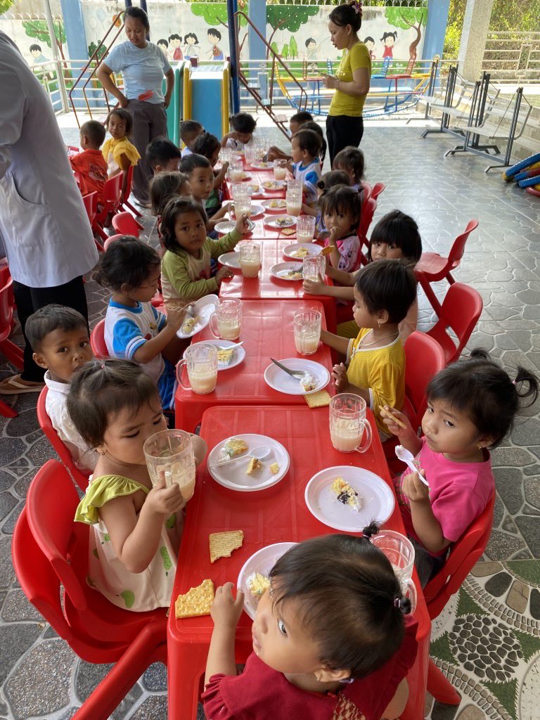 We had a fun end-of-school-year party at the Thien A Charity Home and School! #charity #donations #school #education #nonprofit #volunteer #food #celebration #lastdayofschool #children #happy #smiles #lovingkindness #lovingkindnessvietnam #vietnam