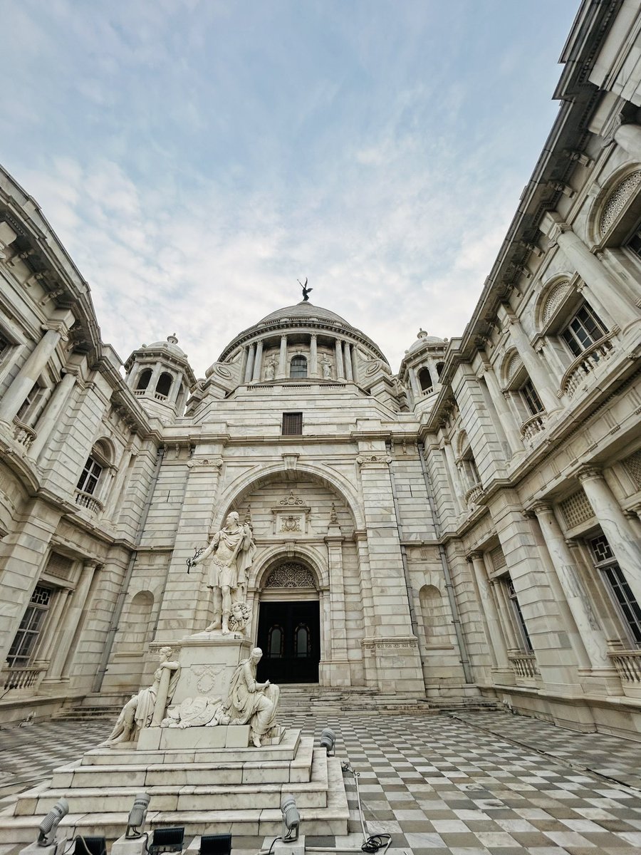 Guess The Name of this Heritage Building ?

#GodMorningWednesday #explore #incredibleindia