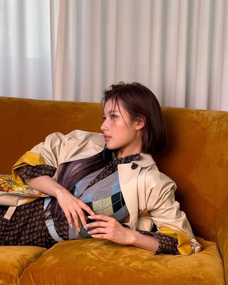 SANABESTGlRL's tweet image. EXCUSE ME MISS SANA