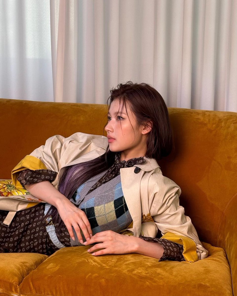 SANABESTGlRL's tweet image. EXCUSE ME MISS SANA