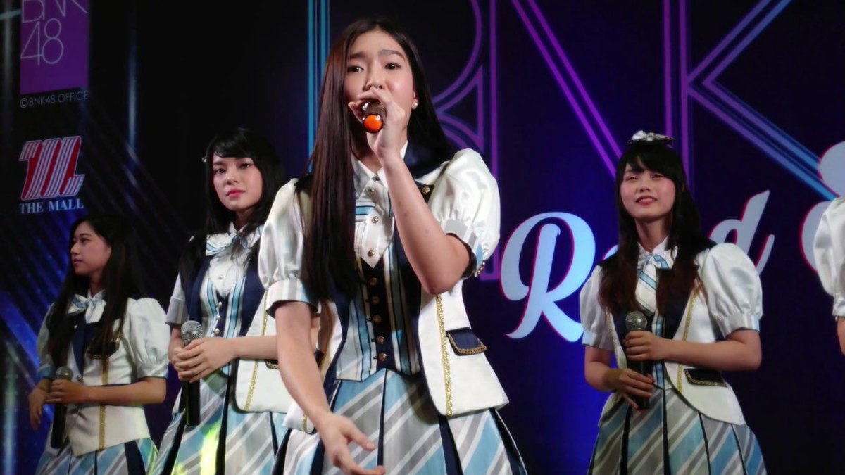 nongplaaaaa's tweet photo. 365 ของ เจนนิด ที่เป็นตำนานเสมอมา 😭 ครบรอบ 7 ปีของ BNK48 เราเปียกปอนing t—t https://t.co/lW3MBB4YMR