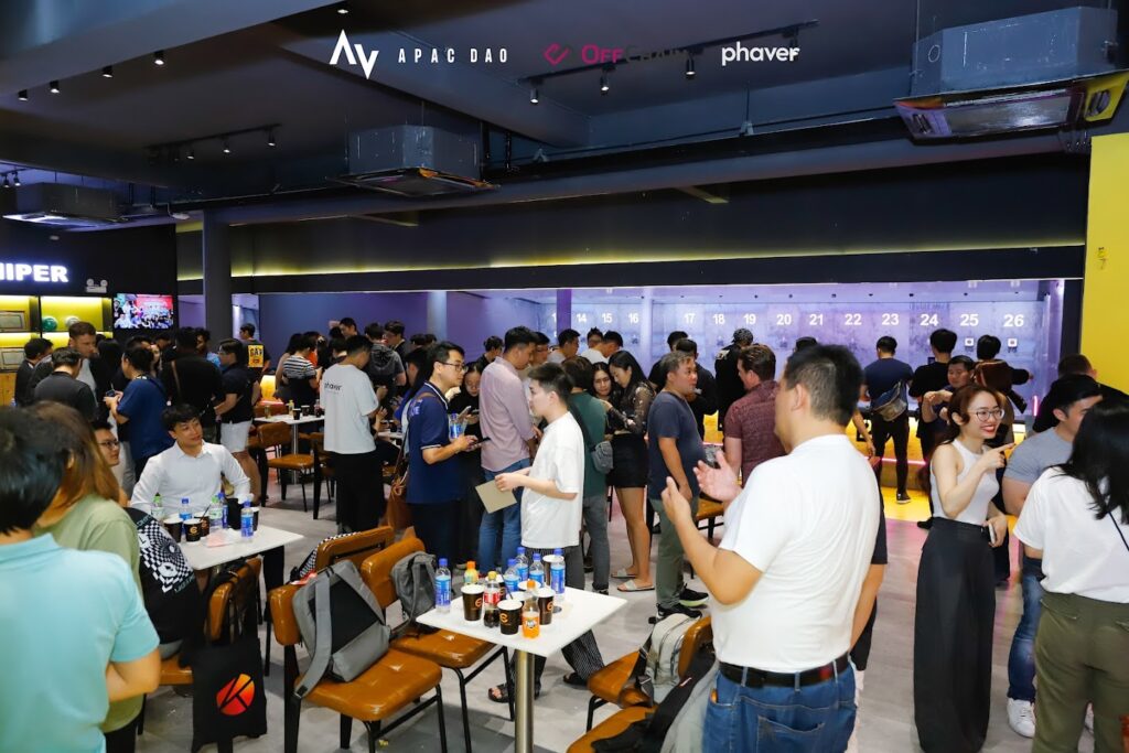 OffChainSaigon's tweet photo. Saigon / #8 Phan Dang Luu
🔫 Pick your side and make connections at a unique networking event during the GM Vietnam conference! Enjoy free drinks and shooting sessions for registered guests. 
🗓️ July 6, 2023
📍 8 Phan Dang Luu, Binh Thanh district, HCMC
#GMVietnam #Web3 #OffChain https://t.co/jp30FTs3UU