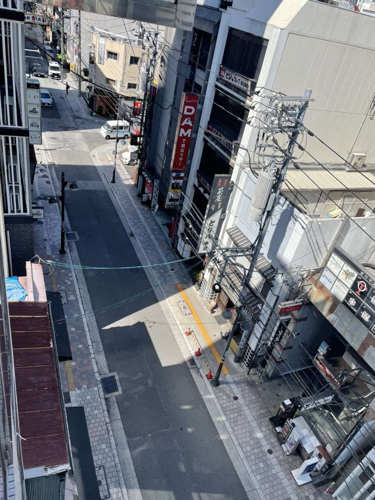 知り合いの店片付け中…やっぱ昼間はチャンネーいねーな