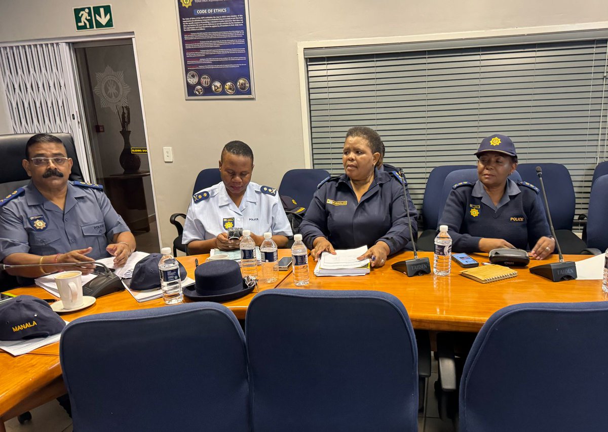 #sapsLIM The members of #ProvJOINTS structure in Limpopo led by #SAPS are reflecting on the past hour since the opening of the voting stations. All IEC officials are at their respective voting stations joined by the members of SAPS. No incidents, threats or disruptions have been