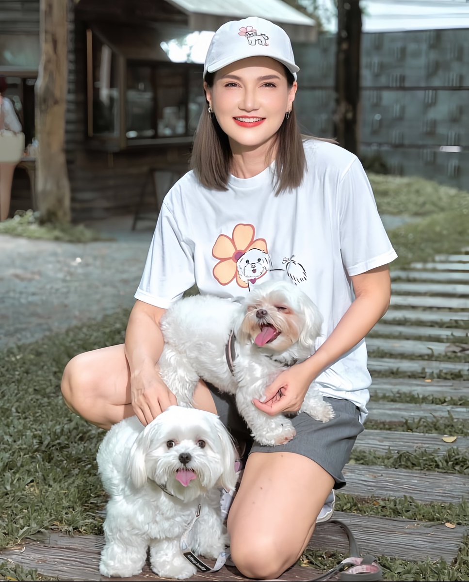 สั่งแล้วค่ะ 😆🫶🏻 เสื้อน่ารักจัง 🥰
#annsirium #แอนสิเรียม @AnnSirium