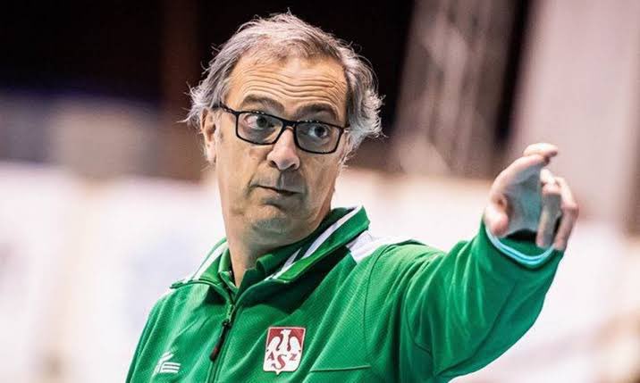 🇦🇷 Argentinian Daniel Castellani has been appointed as the new head coach of 🇯🇵 JT Marvelous. Castellani was a member of the Argentina national team from 1976 to 1988 and won a bronze medal at both the 1988 Seoul Olympics and the 1982 World Championship. He has previously served