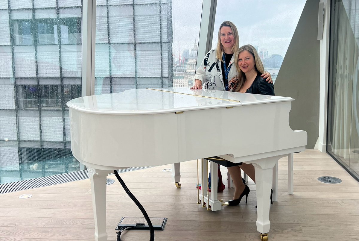 Back in London 🎂😍🎂