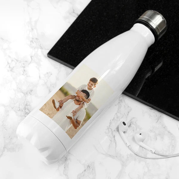 Personalised with your own favourite photo, this lightweight metal drinks bottle is perfect for staying hydrated in style lilybluestore.com/products/perso…

#photogifts #giftidea #fathersday #mhhsbd #earlybiz