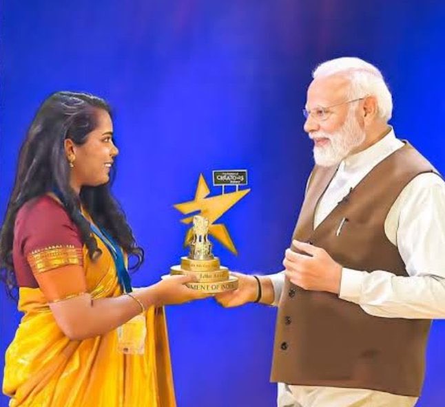 We Did Raid on her during Holi 

She posted a Propaganda video that time too 

Surprisingly These So called Influencers have access to Bjp It cell and Get Award from Non other than Prime Minister Himself