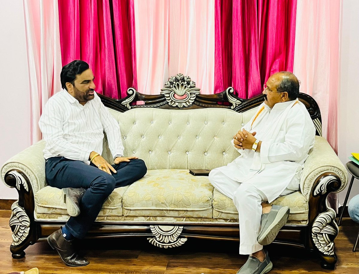 HANUMAN BENIWAL (@hanumanbeniwal) on Twitter photo हाड़ौती के वरिष्ठ नेता,पूर्व विधायक व कोटा -बूंदी संसदीय क्षेत्र से लोक सभा चुनाव में कांग्रेस पार्टी से उम्मीदवार रहे,मेरे मित्र श्री प्रहलाद गुंजल ने जयपुर आवास पर मुलाकात की, इस अवसर पर श्री गुंजल के साथ विभिन्न सामाजिक और राजनैतिक विषयों पर लंबी चर्चा हुई !
<a href="/PrahladGunjal/">Prahlad Gunjal</a> हाड़ौती के वरिष्ठ नेता,पूर्व विधायक व कोटा -बूंदी संसदीय क्षेत्र से लोक सभा चुनाव में कांग्रेस पार्टी से उम्मीदवार रहे,मेरे मित्र श्री प्रहलाद गुंजल ने जयपुर आवास पर मुलाकात की, इस अवसर पर श्री गुंजल के साथ विभिन्न सामाजिक और राजनैतिक विषयों पर लंबी चर्चा हुई !
<a href="/PrahladGunjal/">Prahlad Gunjal</a>