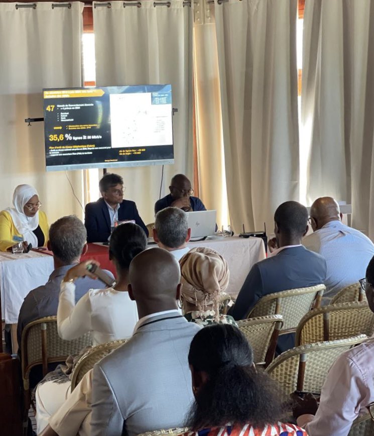 📸 Retour en images sur la matinale cybersécurité et territoires intelligents organisée avec la @ccimayotte au Sakouli  ! 

Cette journée a marqué l'engagement d'@OrangeMayotte dans la transformation numérique des collectivités. 

#OrangeMayotte 

@kassim_adinani @DanielRamsamy