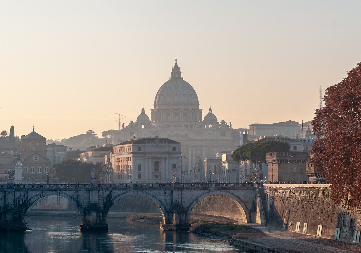 🎙️ Journal l #RadioVatican, l'édition de 8h30 du mercredi 29 mai en réécoute → rb.gy/md2cez 🇫🇷 Macron et guerre en Ukraine 🇬🇪 Loi sur l'ingérence étrangère en Géorgie 🇧🇫 Alliance des États du Sahel 🇹🇼 Réforme parlementaire à Taïwan 🇿🇦 Élections en Afrique du Sud