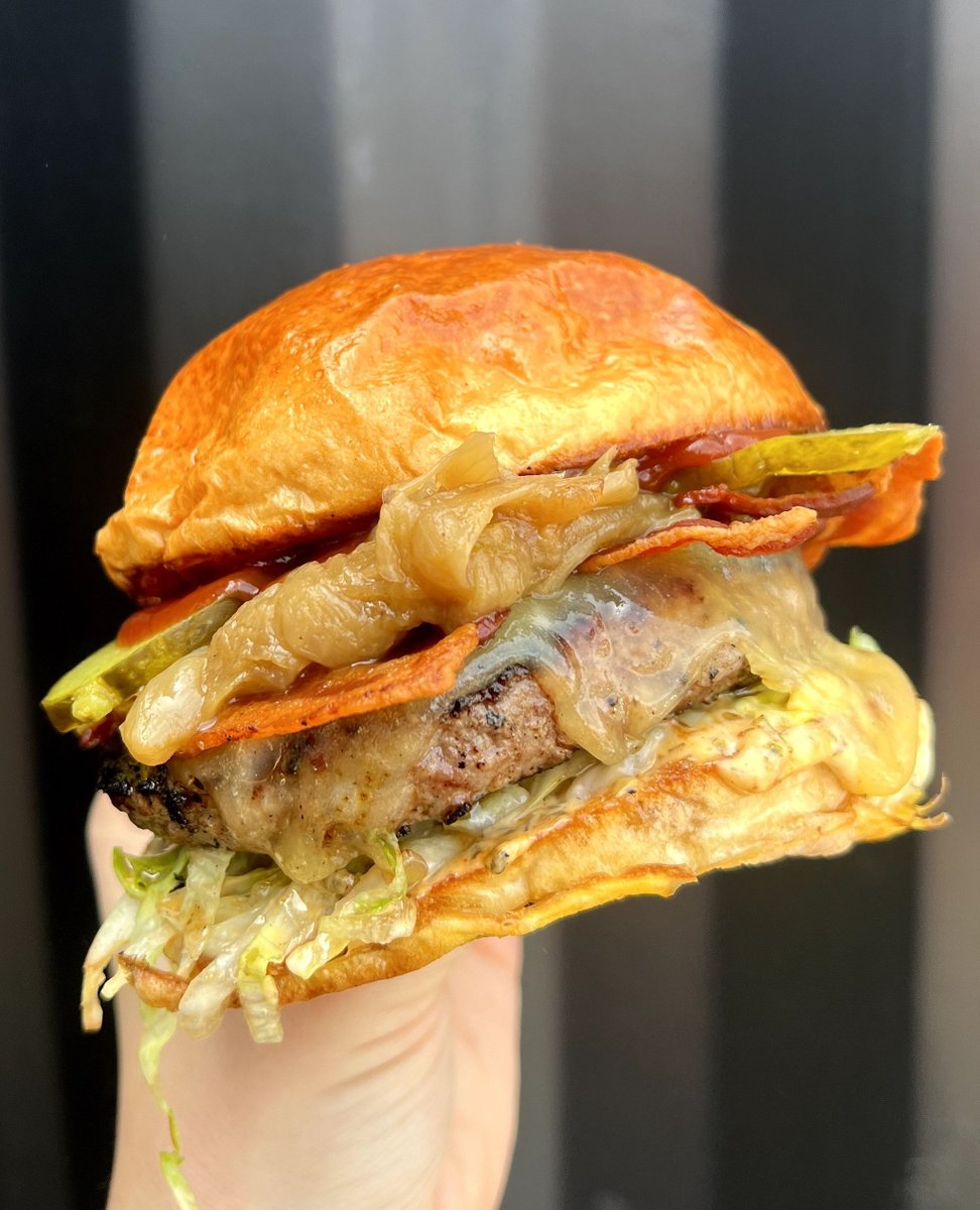 Have you had a chimichurri mayo #burger before? ☀️⁠

It's a vibe. 

Come try our chimichurri burger before it leaves the menu!
thejollyhog.com/find-us/jolly-…

#burgers #bristolfood