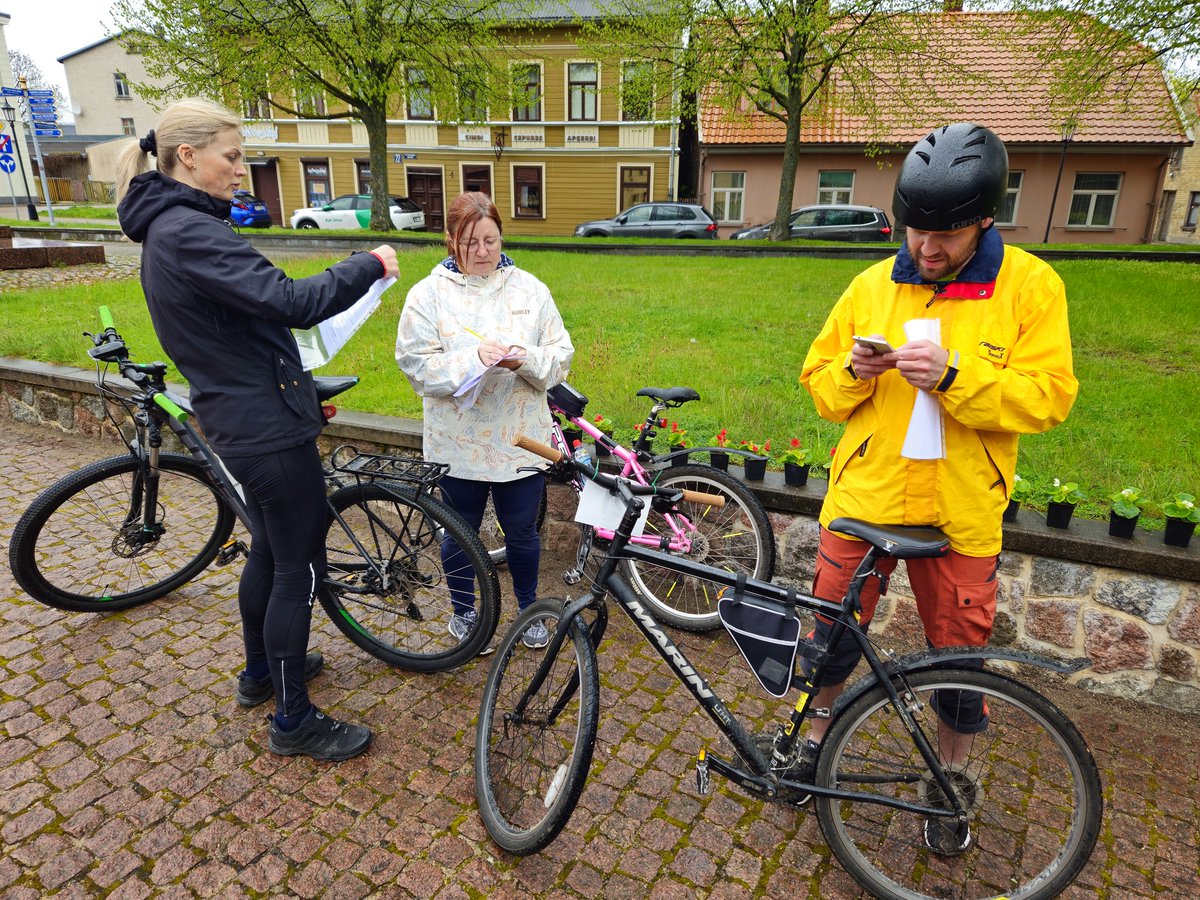 Neliels atskats uz maija sākumā notikušo velo orientēšanās pasākumu "Eiropas pēdas Ventspilī"
NOSKATIES video! 😃👇👇👇
youtube.com/watch?v=337tJl…