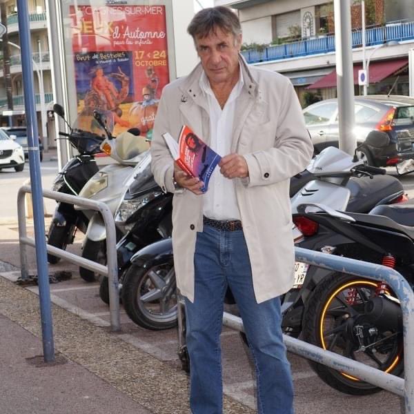 AssoRVPB's tweet photo. 📚#Infos #Littérature
Samedi 1er juin, 10e Édition du Salon du Livre de #CagnesSurMer, Place de Gaulle.
Les auteurs #PatrickLecointe, #SergueïKolessnikow et #PatrickTardif seront en dédicaces pour leurs ouvrages. https://t.co/G9w4bFviTn