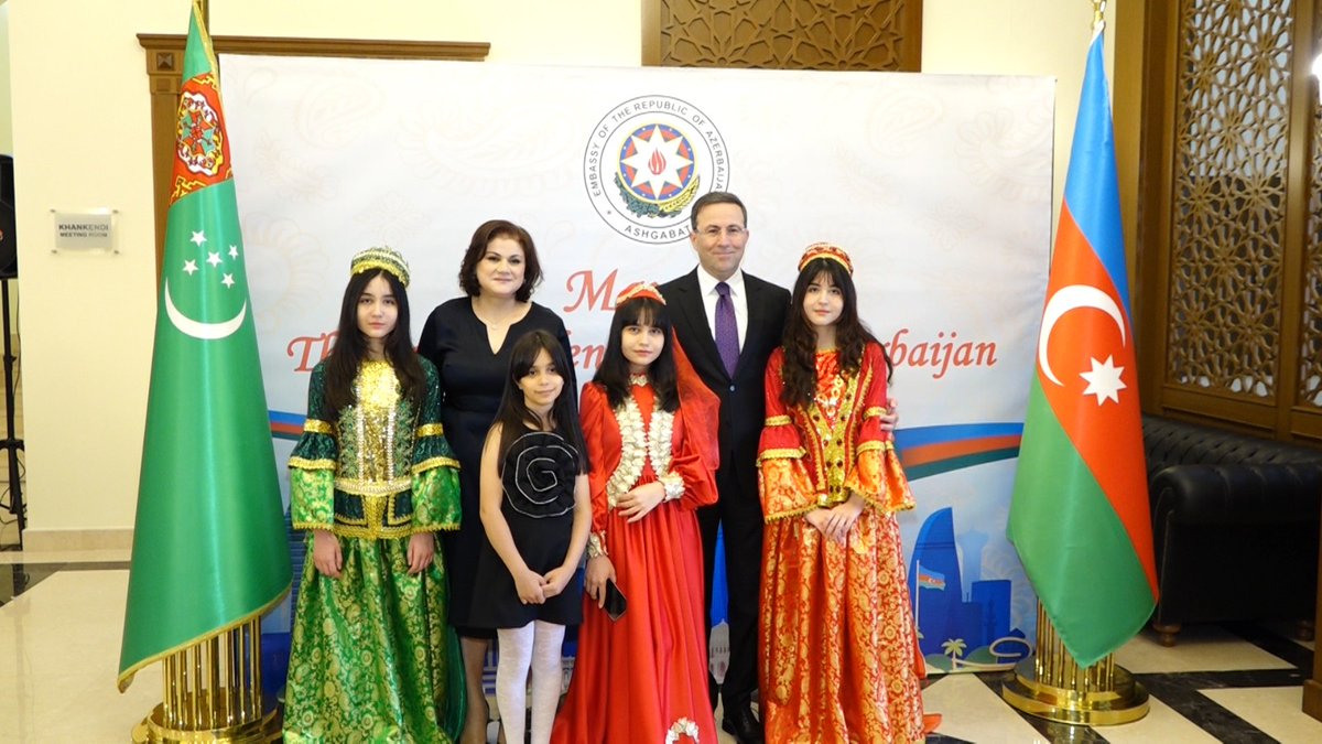 Türkmenistan'da Azerbaycan'ın Bağımsızlık Günü kutlandı. trtavaz.com.tr/haber/tur/avra…
