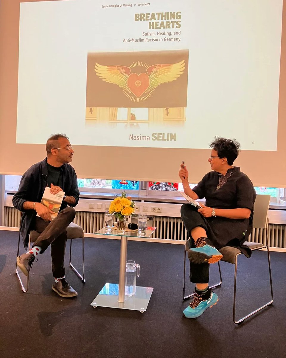 @nasimaselim.bsky.social (@nasimaselim) on Twitter photo #aboutlastnight my book #breathinghearts <a href="/berghahnbooks/">Berghahn Books</a> launched <a href="/unibt/">Universität Bayreuth</a> #onthebrink anthropology lecture series big thanks for organizing <a href="/zooanthrosmia/">jiahuilee.bsky.social</a> & shukriya my dear dost-discussant @kasmani_o for a fantastic conversation at Iwalewahaus Bayreuth #aboutlastnight my book #breathinghearts <a href="/berghahnbooks/">Berghahn Books</a> launched <a href="/unibt/">Universität Bayreuth</a> #onthebrink anthropology lecture series big thanks for organizing <a href="/zooanthrosmia/">jiahuilee.bsky.social</a> & shukriya my dear dost-discussant @kasmani_o for a fantastic conversation at Iwalewahaus Bayreuth