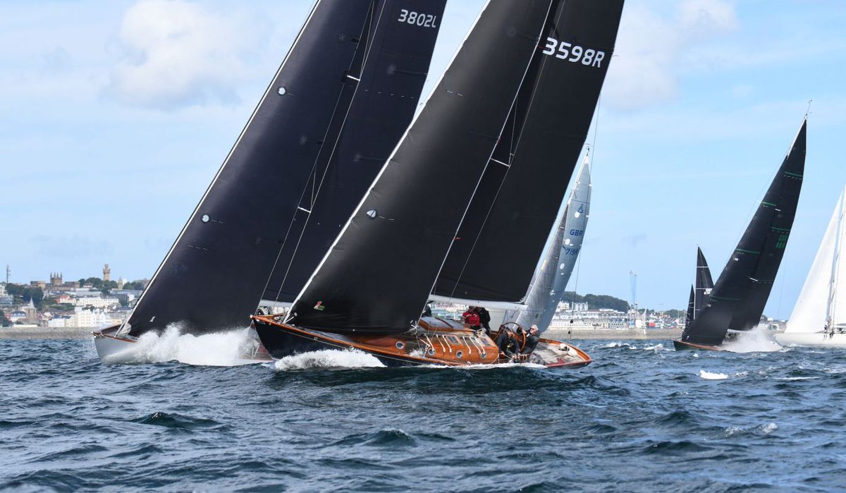 Leading provider of marine-grade epoxy, @WESTSYSTEMEPOXY will sponsor the prestigious Spirit Yachts Regatta 2024. The Regatta boasts a vibrant and action-packed itinerary. Find out more: ow.ly/k52450RYO3f #BMNews #MarineTalk #BritishMarine