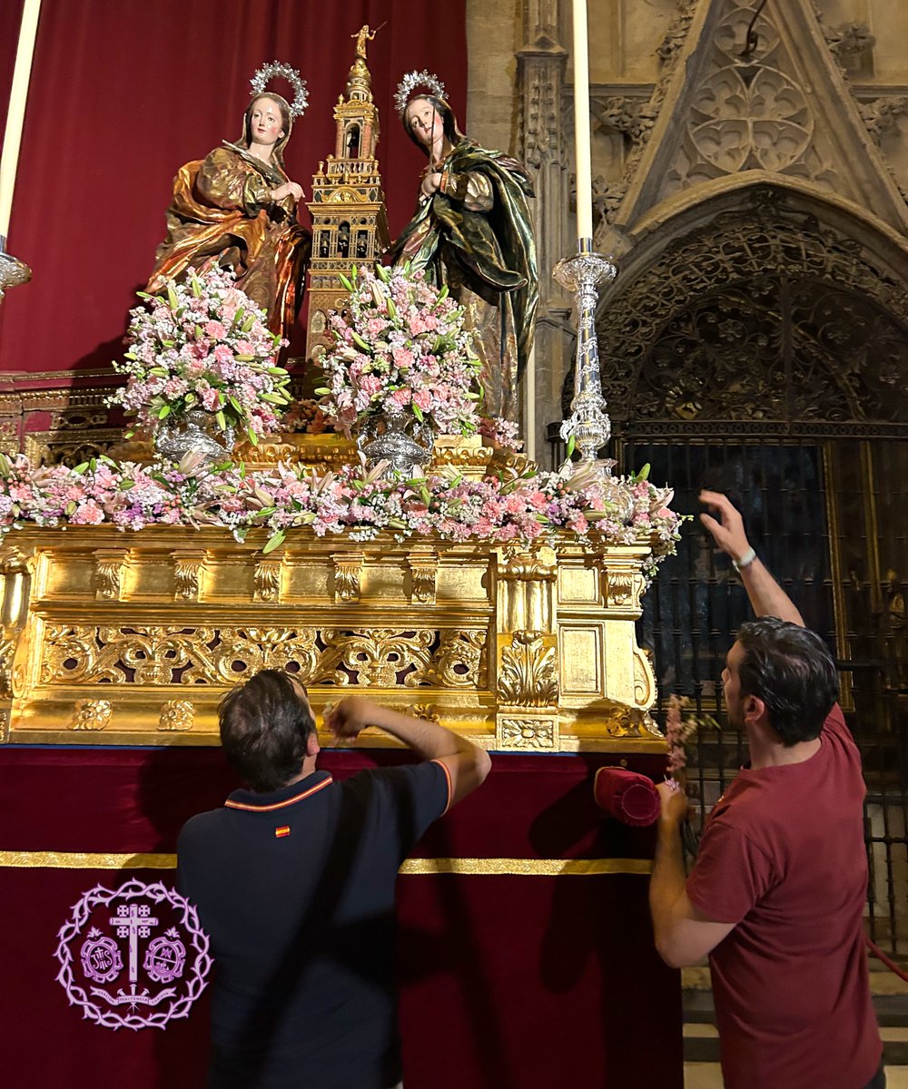 @CatedraldeSev @AnilFloral @pasionensevilla @LaPasion7TV @PasyEsp @elllamadorcsr @ArtesacroT @EstandartedeSev @El_Palquillo @ElForoCofrade PRIOSTÍA | SANTAS JUSTA Y RUFINA. Desde aquí, agradecer a nuestros hermanos que han colaborado en el montaje, especialmente a @AnilFloral por su gran trabajo. ℹ️ pasionymuerte-dyv.blogspot.com/2024/05/priost… #HermandadPasiónyMuerte