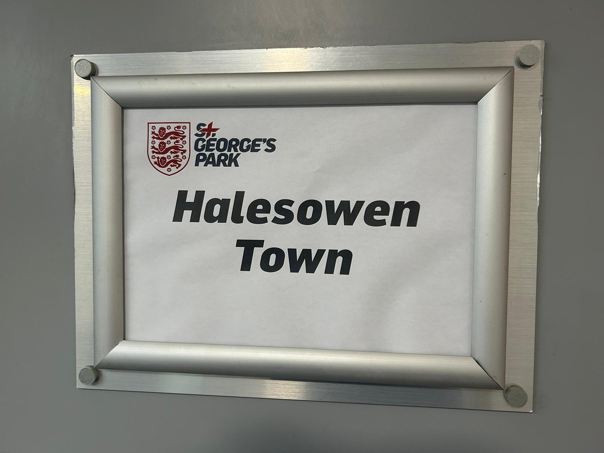 Halesowen Town Academy (@townhalesowen) on Twitter photo What a day <a href="/StGeorgesPark1/">St Georges Park</a> for the Senior Pro License. Not everyday you get coached by <a href="/carl0scuesta/">Carlos Cuesta</a> <a href="/OficialCedric/">Cédric Soares</a> <a href="/IAmJermainDefoe/">Jermain Defoe OBE</a> <a href="/ElNennY/">Mohamed ELNeny</a> <a href="/ColinKazim/">Colin Kazim-Richards</a> and Granit Xhaka.
Lads were amazing and worked so hard throughout. Always opportunities <a href="/halesowencoll/">Halesowen College</a>
<a href="/halesowentownfc/">Halesowen Town FC</a> What a day <a href="/StGeorgesPark1/">St Georges Park</a> for the Senior Pro License. Not everyday you get coached by <a href="/carl0scuesta/">Carlos Cuesta</a> <a href="/OficialCedric/">Cédric Soares</a> <a href="/IAmJermainDefoe/">Jermain Defoe OBE</a> <a href="/ElNennY/">Mohamed ELNeny</a> <a href="/ColinKazim/">Colin Kazim-Richards</a> and Granit Xhaka.
Lads were amazing and worked so hard throughout. Always opportunities <a href="/halesowencoll/">Halesowen College</a>
<a href="/halesowentownfc/">Halesowen Town FC</a>