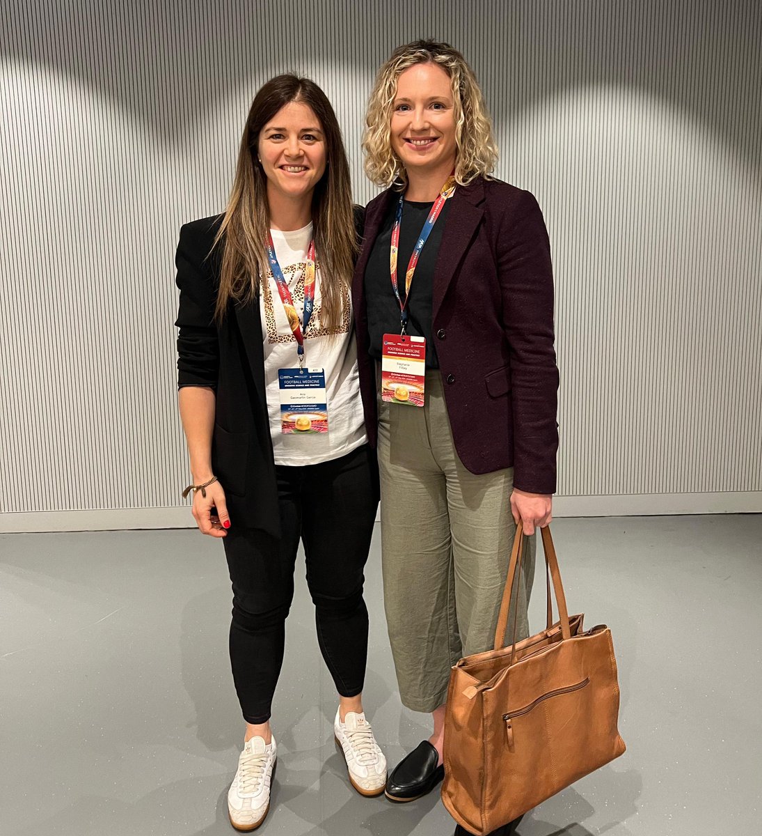 FisioHockey's tweet photo. Thanks to @footballmed for a wonderfull #IsoK24. We are very fortunate that next year it will be held again in #Madrid ❤️! My suggestion for this next edition: having @stephfilbay in the Tribuna for talking about the #CPB research developed so far 🦿 https://t.co/pAN7wIKlc5 https://t.co/ydzROipmWv