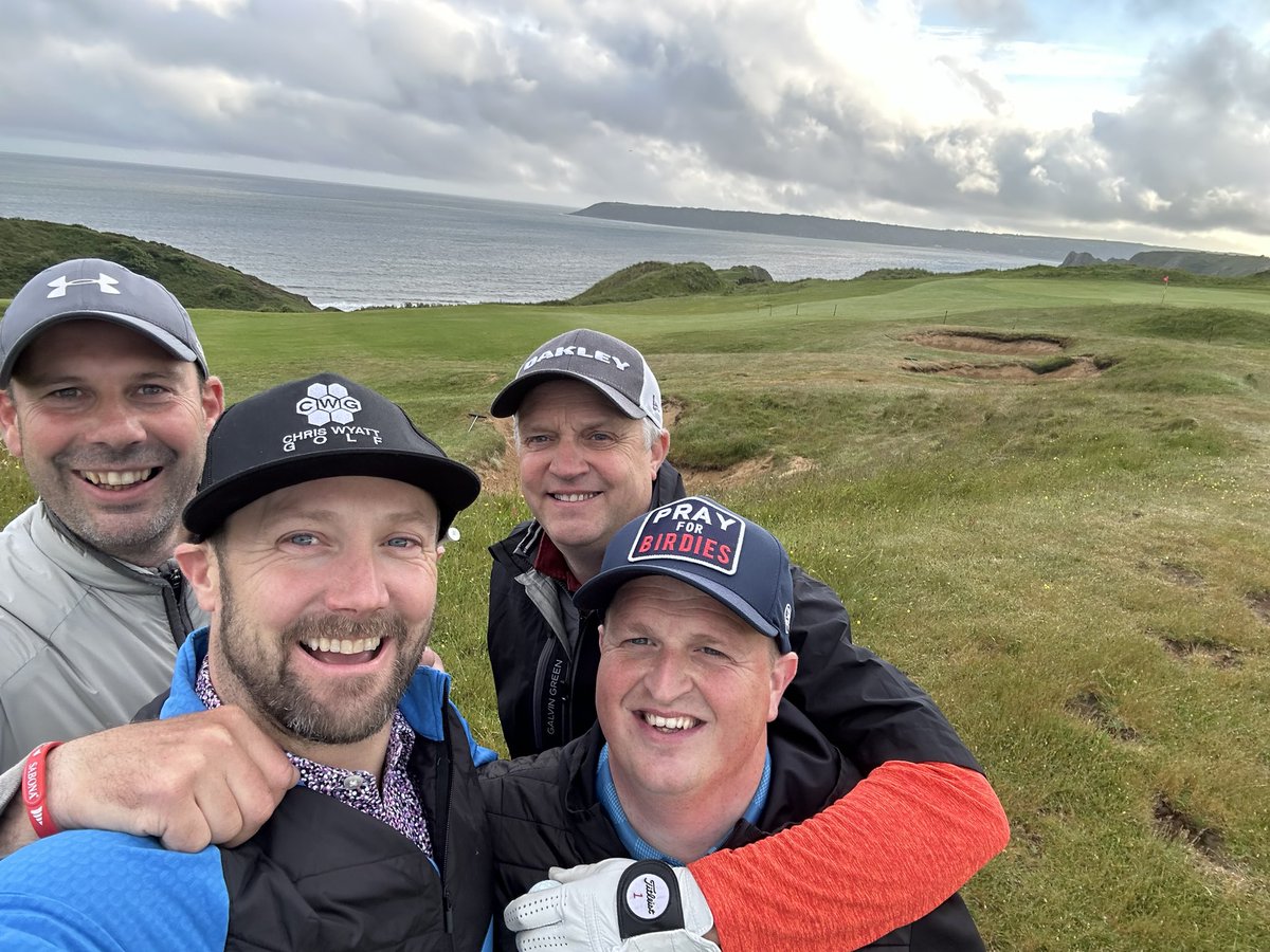 GoonerJk2's tweet photo. Once the sea fog cleared we saw just how lush you really were @PennardGolfClub. https://t.co/IB67Fi6XY8