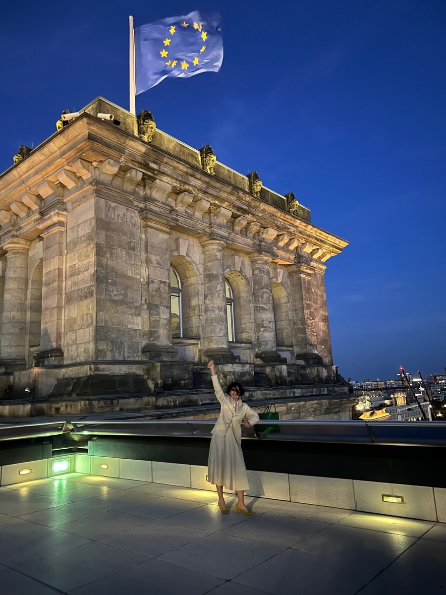 Ich bin dabei. 
#DemokratieWählen 
#Europawahlen2024
blog-der-republik.de/demokratie-auf…