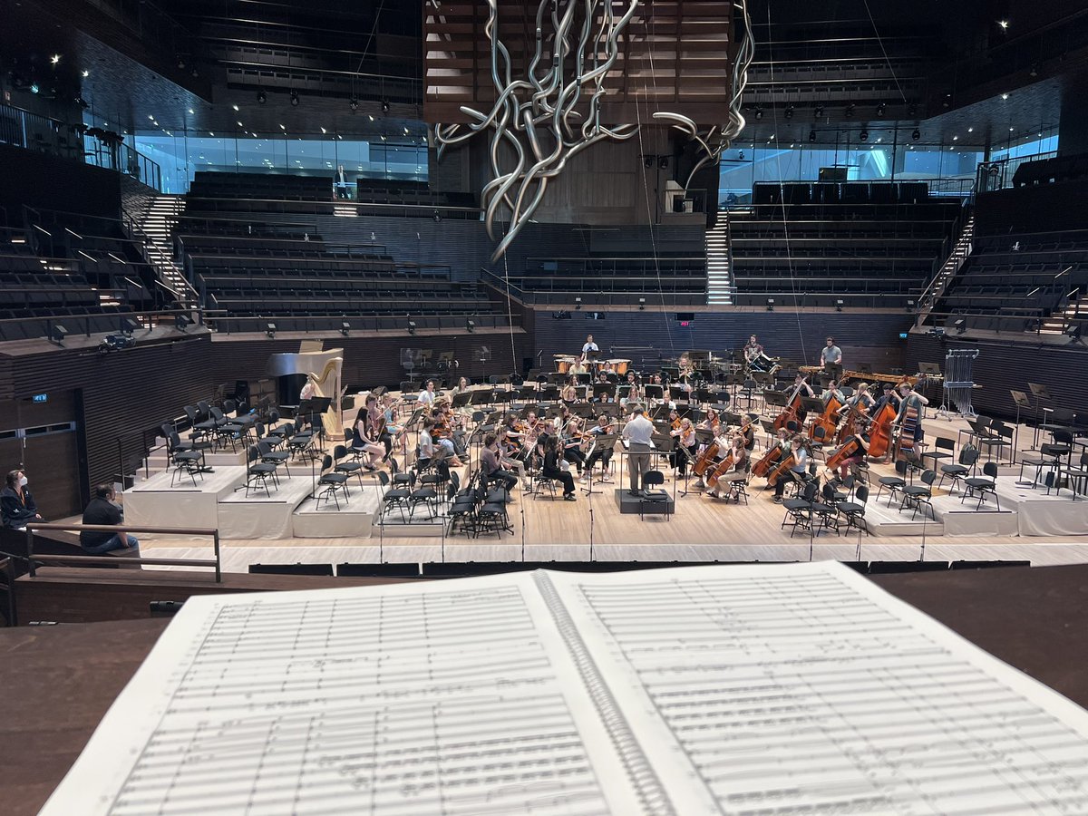 Rehearsals this week for @Taideyliopisto @RCMLondon @oramsa @AnuKomsi at @bbcproms @helsinkifest – great to work with such an enthusiastic and hardworking group of musicians, and the piece is really coming together nicely! Looking forward to August/September 🎵