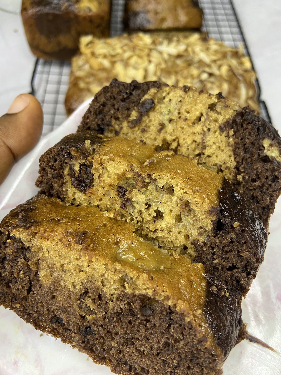 We are open to take orders for banana bread loaf.

Need one of these? Please send a Dm.

#AbujaTwittercommunity 
#Karubaker 

Please retweet🙏