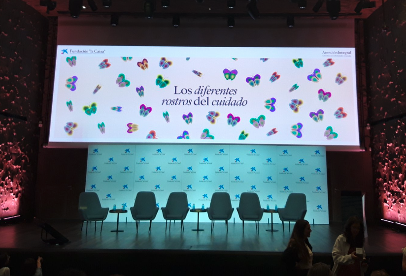 grupmutuam's tweet photo. Avui, les nostres psicòlogues de l'EAPS són a la #JornadaEAPS2024. Els EAPS (Equips d’Atenció Social impulsats per @FundlaCaixa) acompanyen a les persones amb #malaltiesavançades i les seves famílies. Descobreix la seva feina aquí! @fundlacaixaCAT https://t.co/RrdXKT2UK7 https://t.co/lc846dM521