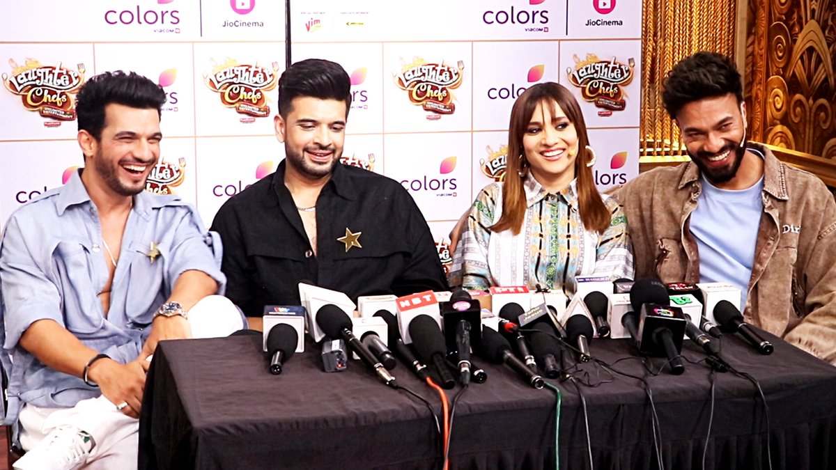 Karan Kundrra, Ankita Lokhande, Vicky Jain, Arjun Bijlani @ Laughter Chefs - Unlimited Entertainment

youtu.be/1D57BhyLdTo

#KaranKundrra #AnkitaLokhande #VickyJain #ArjunBijlani #HungamaStudio #BhartiSingh #LaughterChefs #KrushnaAbhishek #HungamaStudio