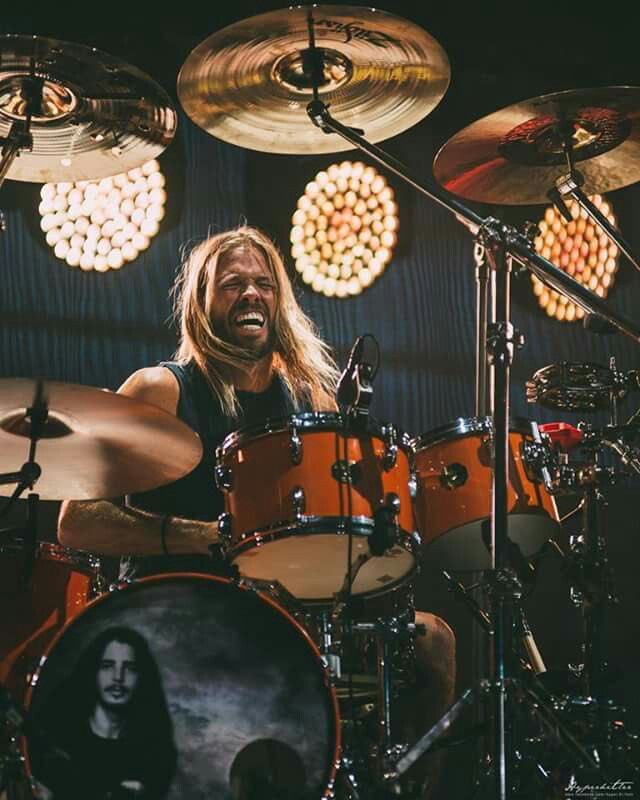 I miss your energy 🖤
@foofighters #taylorhawkins #missyou #myhero #goodmorning #drummer