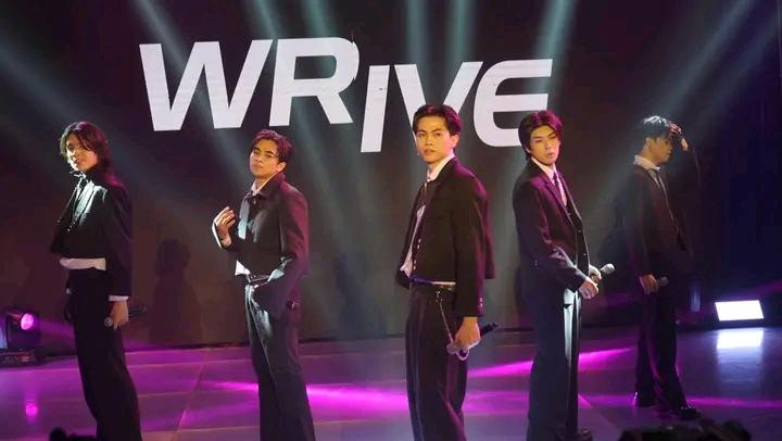 — everything will fall into place at the right time!! 🤍

I'm so proud of you, wrive! 😭🫶🏼