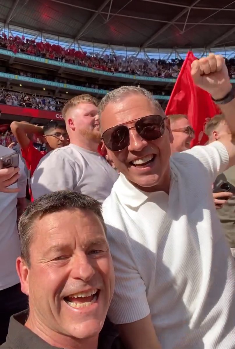 The “Spirit of Football” lifts your soul in many ways - seeing a player you’ve know since he was 11yrs old lift the FA Cup & being invited to share it with his family is one of the very best 
🏆 🔥⚽️