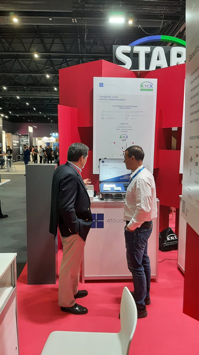 #Atouch presented as a novelty at the IOT Solutions World Congress the first #IoT #KNX products with #Thread technology. These communicate with the IoT Hub, which sends the telegrams to the KNX bus through a tunneling connection with a KNXnet/IP gateway/router. #knx #futurasmus