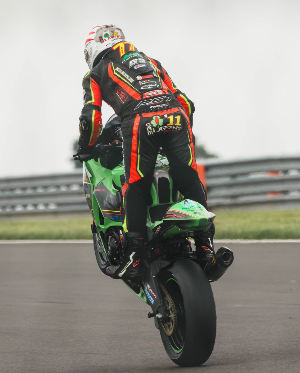 Wheelie Wednesday!

#racing #bsb #britishsuperbikes #britishsupersport #supersport #motorsport #doningtonpark #wheeliewednesday