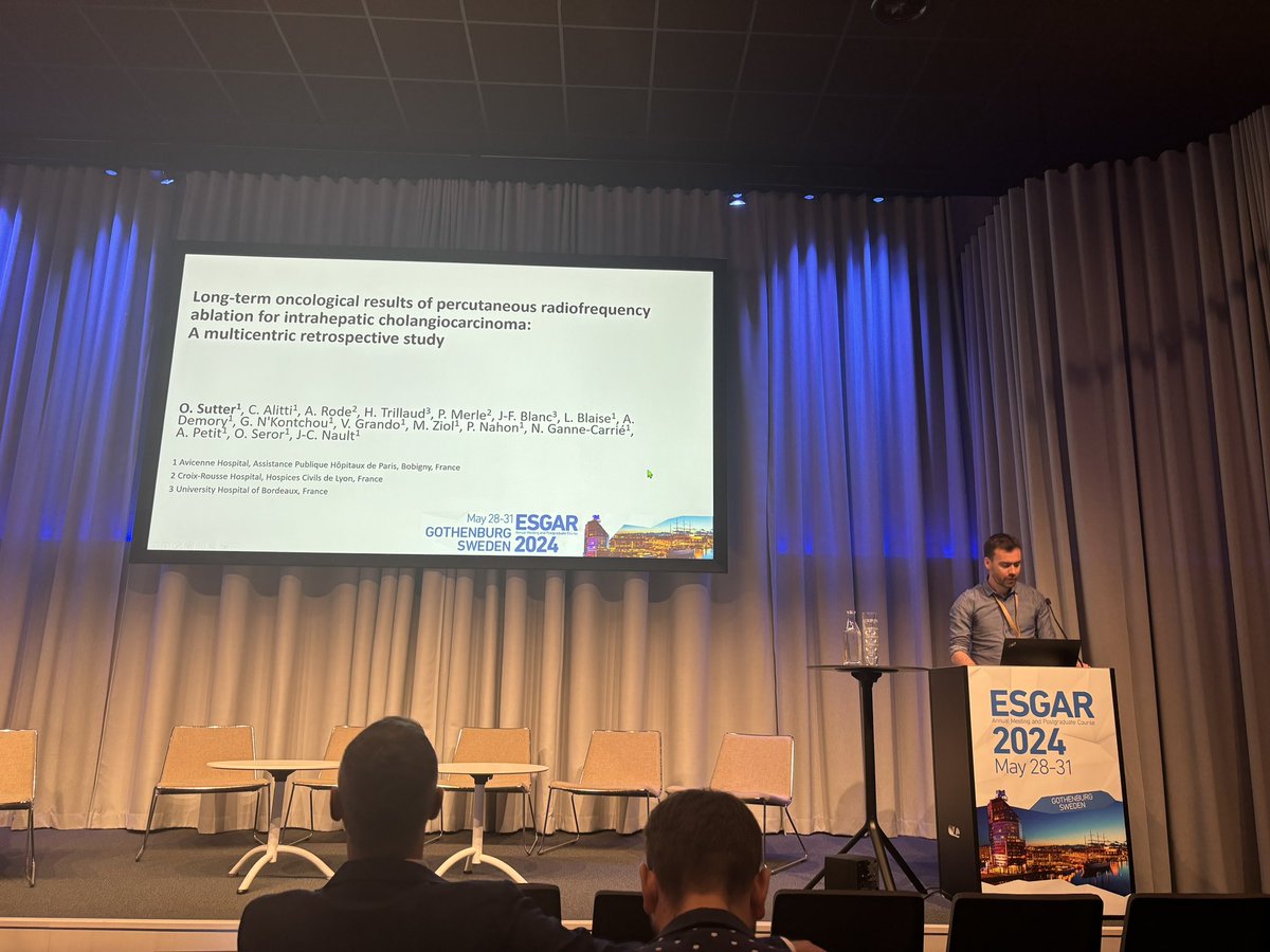 Olivier Sutter presenting our work on RFA for intrahepatic cholangiocarcinoma at ESGAR meeting @EsgarSociety