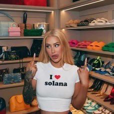 SolanaFloor's tweet photo. REPORT: @IGGYAZALEA launched her own meme coin $MOTHER which reached $50M marketcap at peak.

Within 5 hours of the launch this trader  turned $861 into $509K, a gain of 59000%

A trader spent 5.14 $SOL($850) to buy $MOTHER and sold it for 3,035.5 $SOL($509K). https://t.co/W5dUZMXXWG