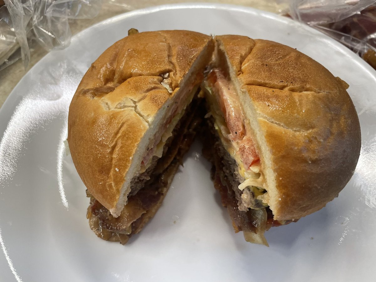 askcryptochef's tweet photo. @tradeboicarti16 I’m sorry, but that makes me want to cry.
Rste my burger https://t.co/k4dEYNwbJQ