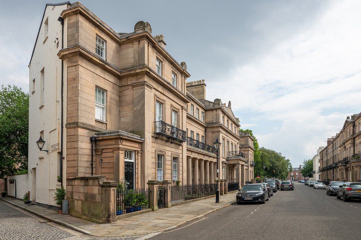 Impressive terrace of early 1830s houses with Greek Doric columns. Percy Street, Liverpool 😍