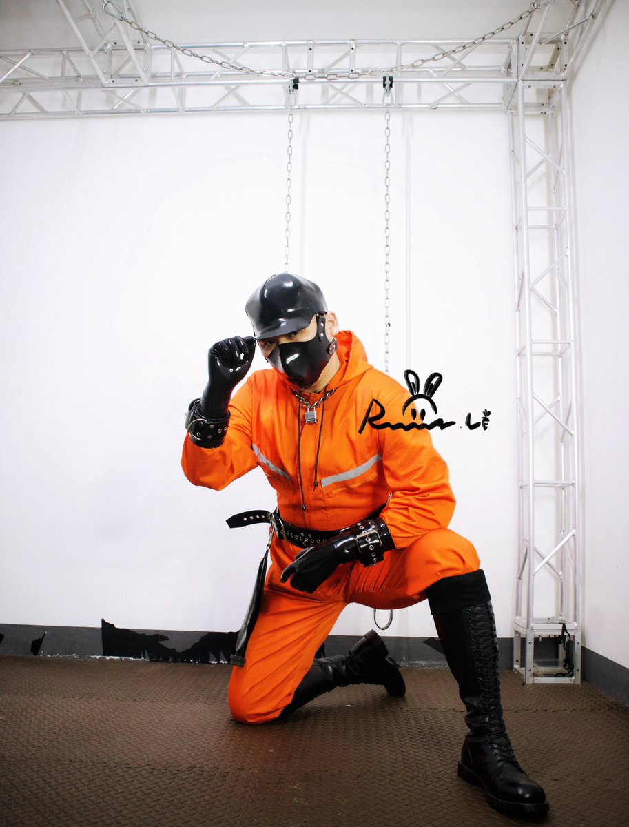 Rubber.li tweet media