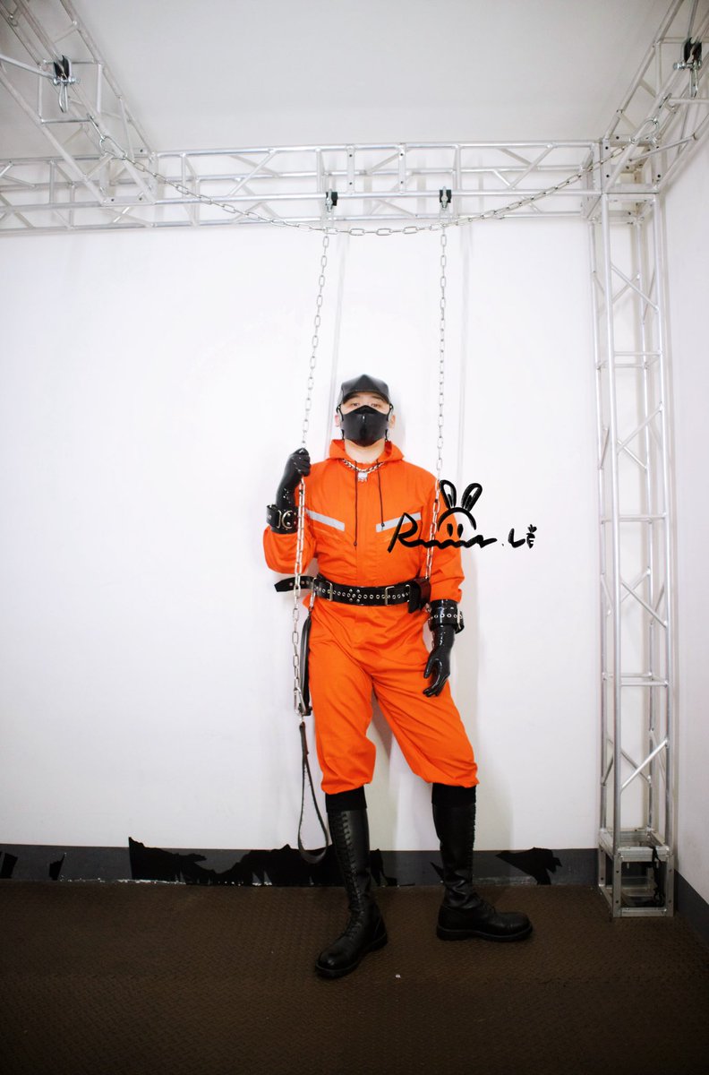 Rubber.li tweet media